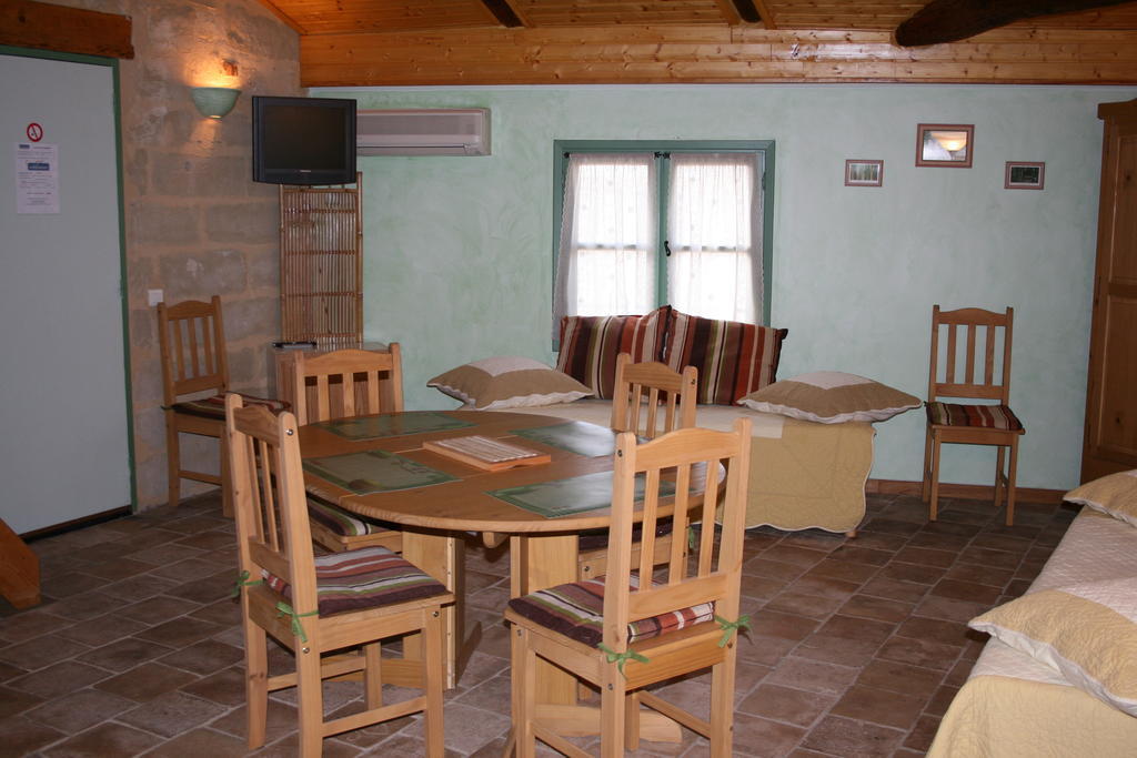 Villa Bastide de la Treille Montaren-et-Saint-Médiers Habitación foto