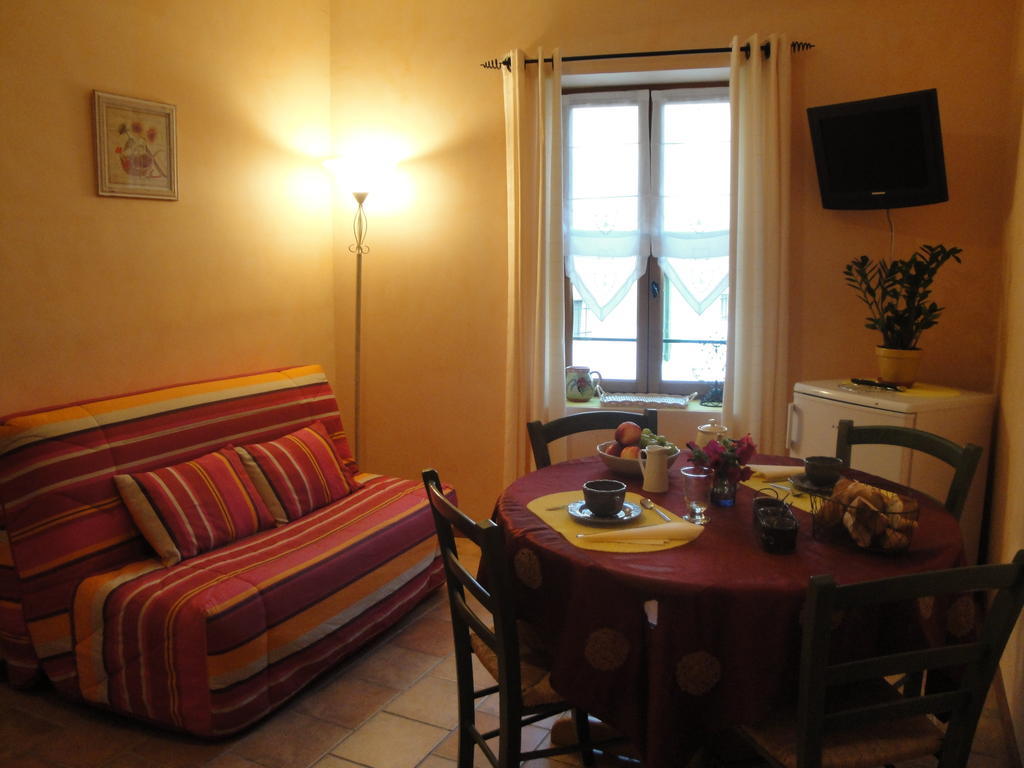 Villa Bastide de la Treille Montaren-et-Saint-Médiers Habitación foto