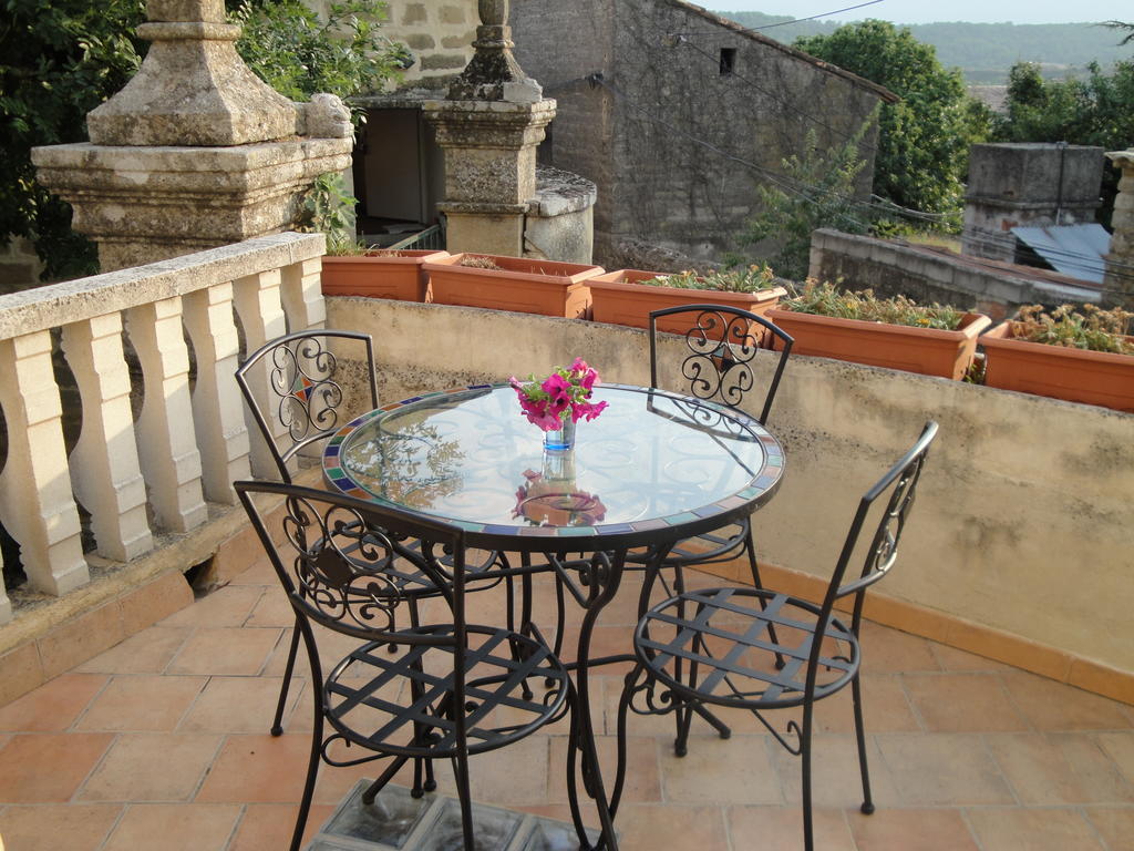 Villa Bastide de la Treille Montaren-et-Saint-Médiers Habitación foto